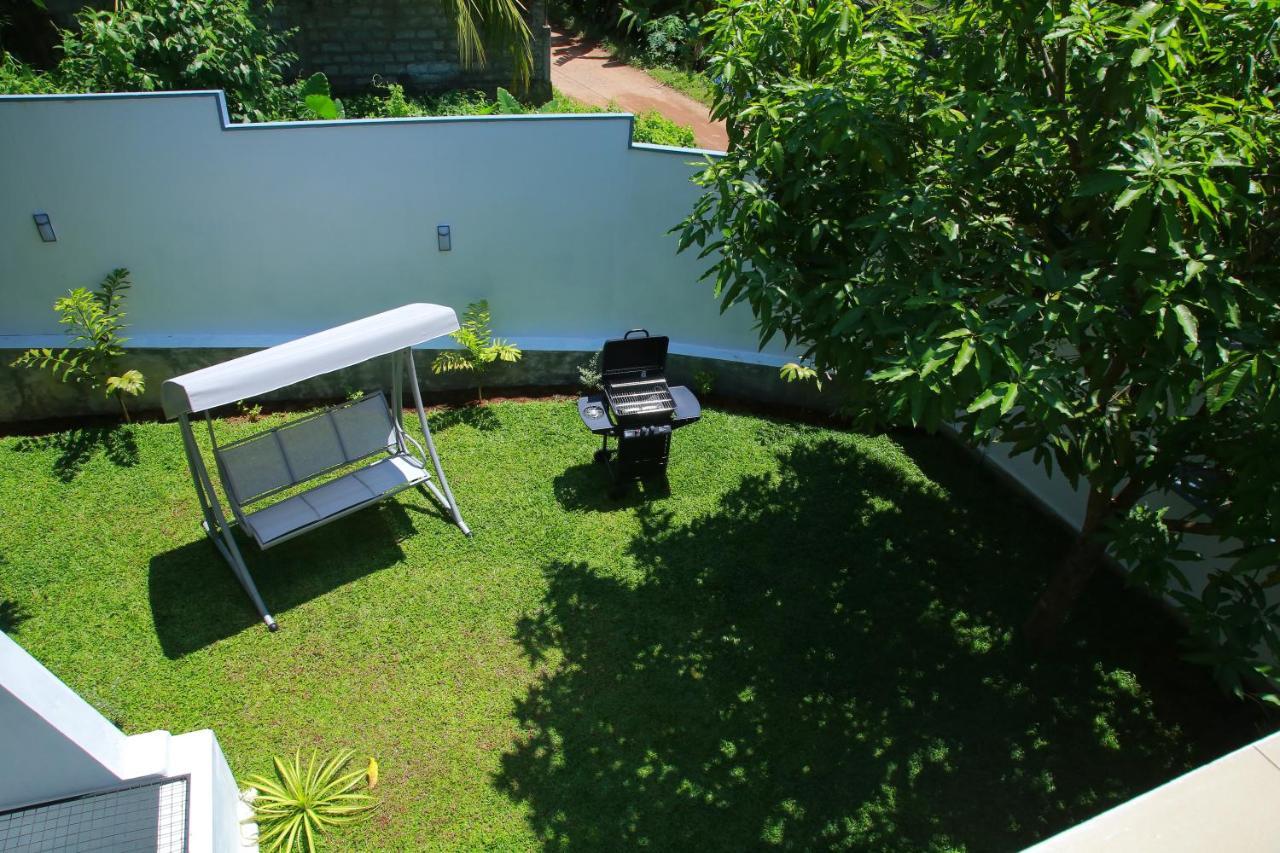 Aken Villa ヒッカドゥワ エクステリア 写真