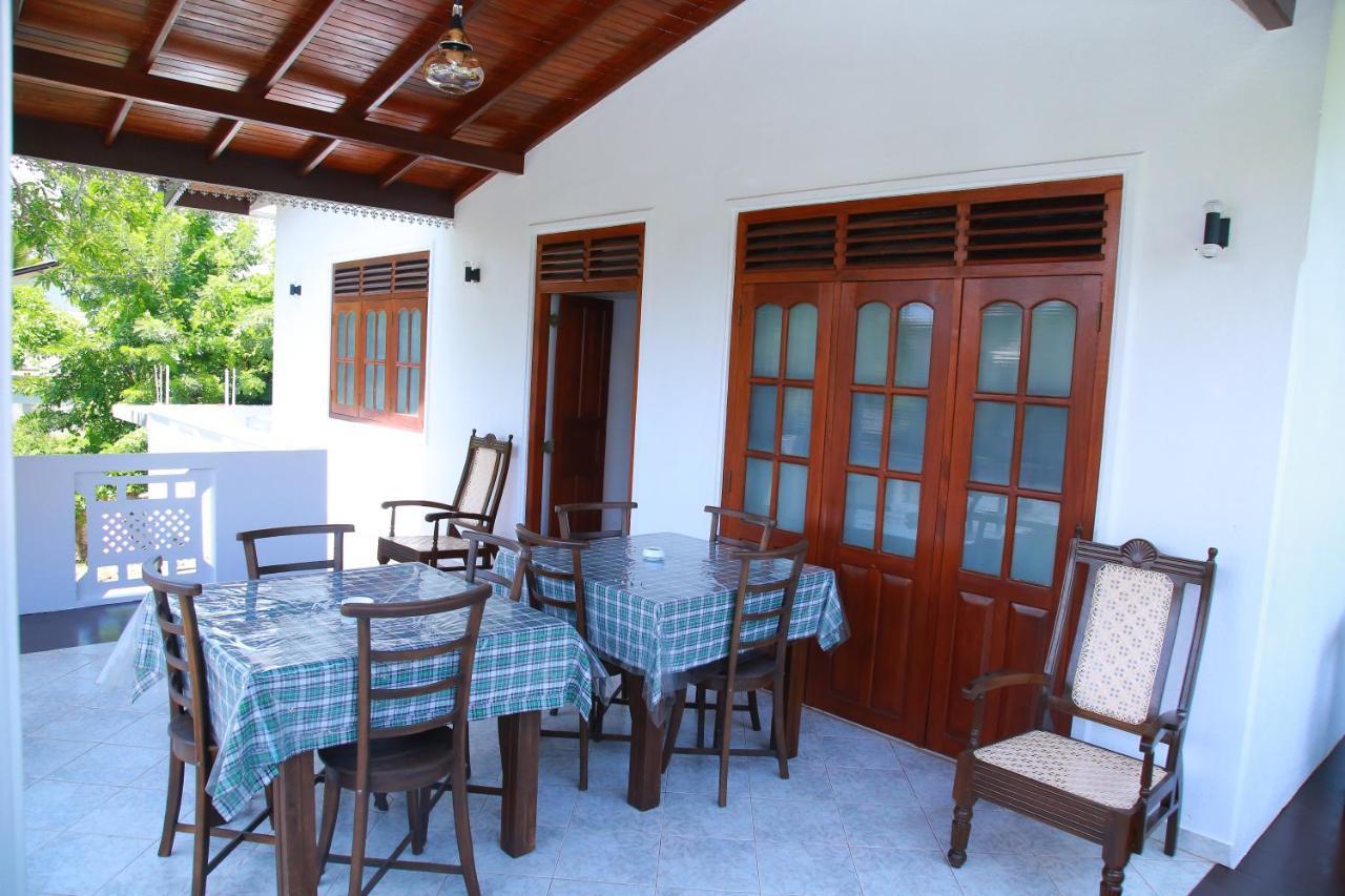 Aken Villa ヒッカドゥワ エクステリア 写真